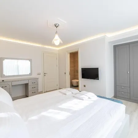 Luxury 4 Bedroom With A Fantastic Sea View Bitez *