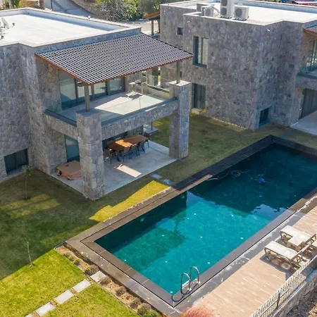 Luxury 4 Bedroom With A Fantastic Sea View Bitez * 博德鲁姆