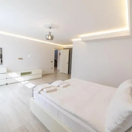 别墅 Luxury 4 Bedroom With A Fantastic Sea View Bitez