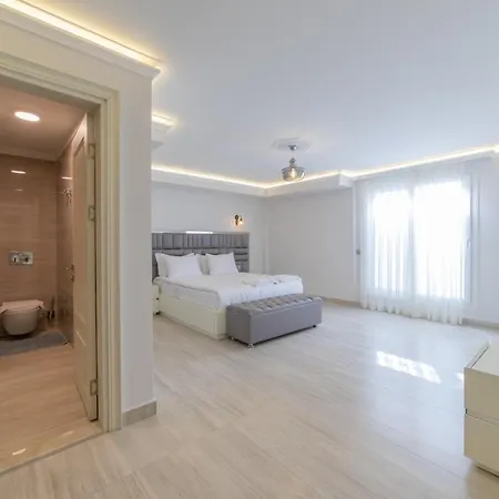 Luxury 4 Bedroom With A Fantastic Sea View Bitez 别墅 *